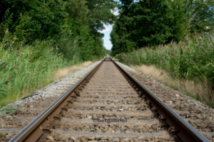 bahnschienen mecklenburg vorpommern leere gradlinig